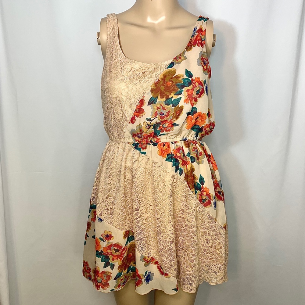 🩷 GB SLEEVELESS FLORAL LACE BLOUSE SIZE XS